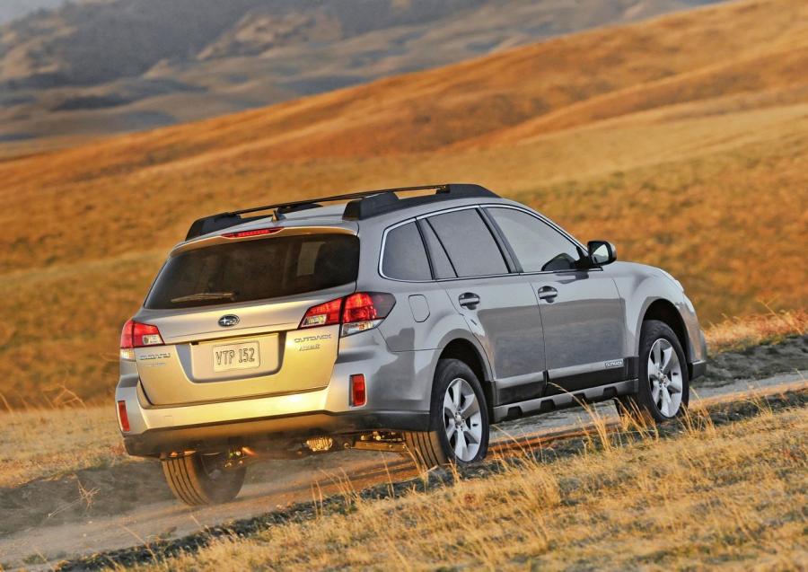  Subaru Outback 2013 года  (фото 28 из 29)